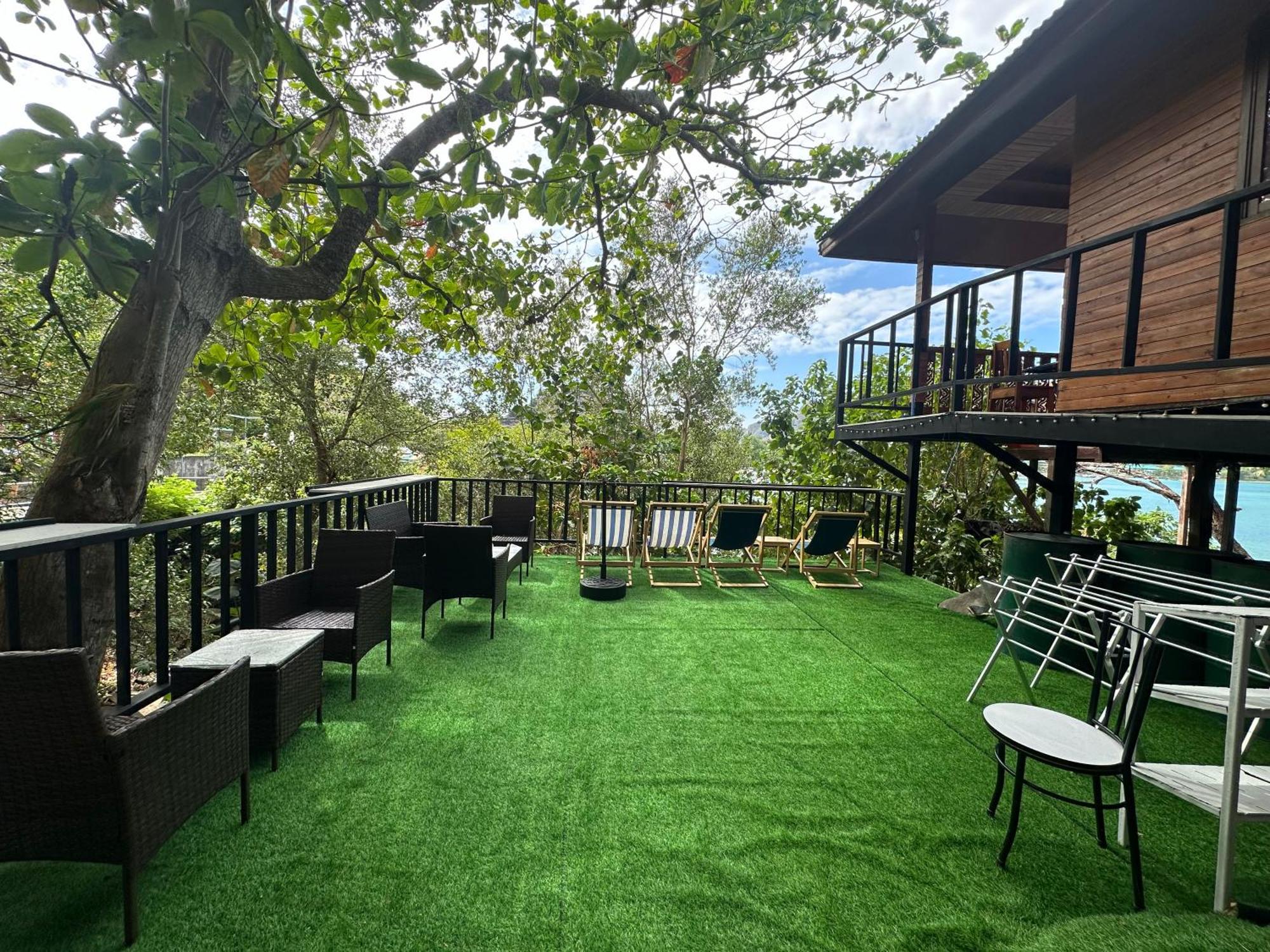 Sweed Dee Seaview Hostel Kepulauan Phi Phi Bagian luar foto