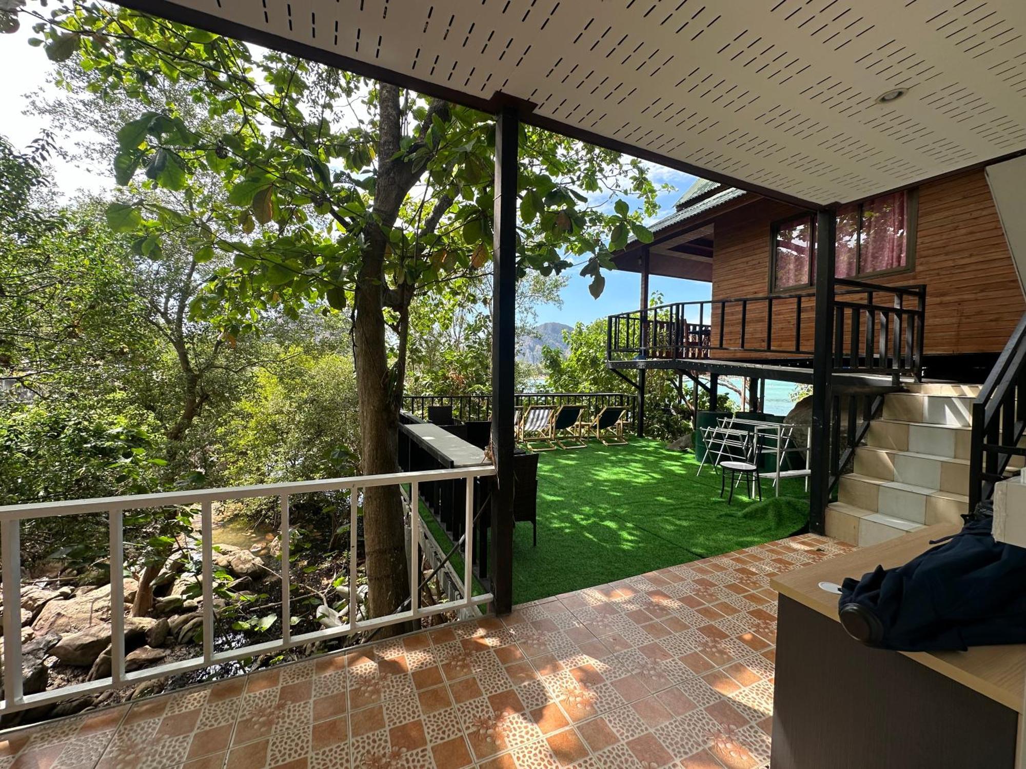 Sweed Dee Seaview Hostel Kepulauan Phi Phi Bagian luar foto